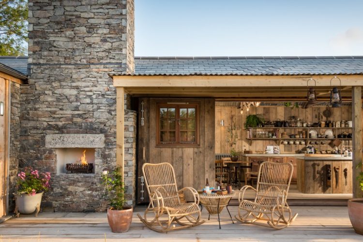 Residential patio and traditional kitchen - Residential Architects in Cornwall, Truro