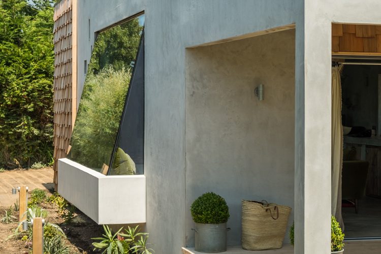 Veranda and garden for unique holiday cottage The Hide in Cornwall, Residential Architects in Cornwall, Truro